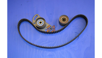 KIT COURROIE ET TENDEUR DE DISTRUBUTION  pour  DAIHATSU  ROCKY  F75 - 2.8D/TD 1984-1993 long 