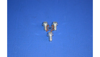 BOULONS MOTEUR/MECHANISME LEVE-VITRE ARRIERE (3)  pour  MITSUBISHI  PAJERO  V97 - 3.8 essence 9/2006-> long 