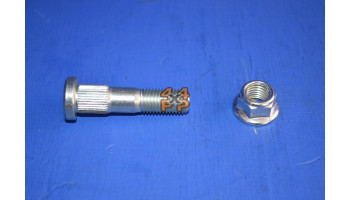 PLATEAU DE FREIN ARRIERE BOULONS FIXATION (1 COTE)  pour  MITSUBISHI  PAJERO  L049 - 2.5TD(i) 5/1986-10/1989 long  