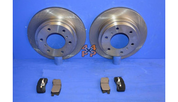 KIT DISQUES ET PLAQUETTES DE FREIN ARRIÈRE  pour  MITSUBISHI  PAJERO  V75 - 3.5 essence 2/2000-8/2006 long 