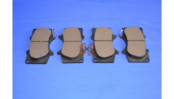 PLAQUETTES DE FREIN AVANT (4)  pour  TOYOTA  HILUX PICKUP  GUN126 - 2.8TD 5/2015->  