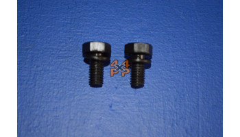 BOULONS FIXATION CYLINDRE DE ROUE ARRIERE (1 COTE)  pour  ISUZU  PICKUP  TFS86 - 2.5TD 8/2006-7/2012 
