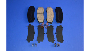 PLAQUETTES ET CALES ANTIBRUIT DE FREIN ARRIERE (4)  pour  MITSUBISHI  PAJERO  V97 - 3.8 essence 9/2006-> long 