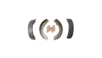 JEU DE MACHOIRS ARRIERE (4)  pour  DAIHATSU  ROCKY  F77 - 2.8TD 1984-1993 