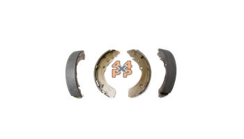 JEU DE MACHOIRS ARRIERE (4)  pour  ISUZU  PICKUP  TFS77 - 3.0TD 7/2003-8/2006 